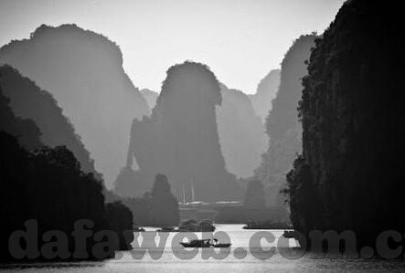 上海足球和北京足球比分-沪京绿茵烽火，上海足球与北京足球比分背后的城市足球文化对决